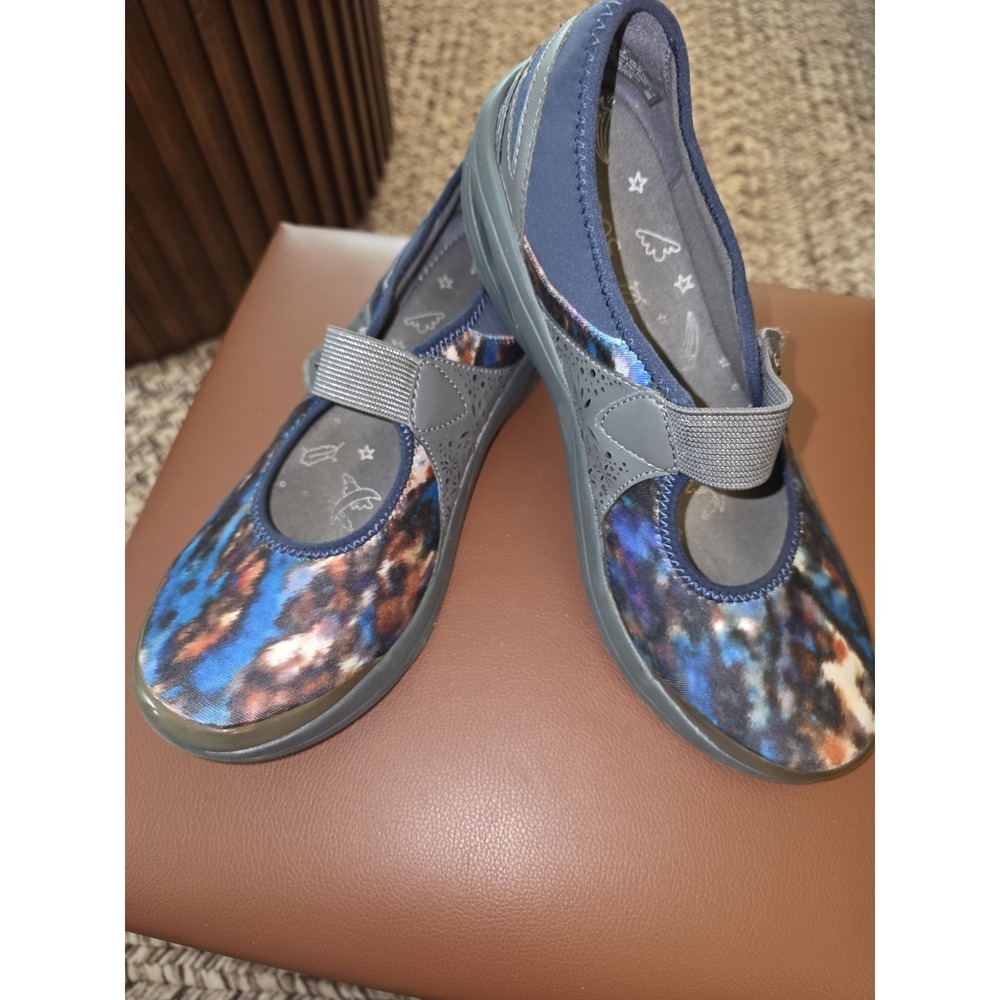 Bzees Reign Multicolored Size 10M Womens Hook & Loop Mary Jane Flat Shoes